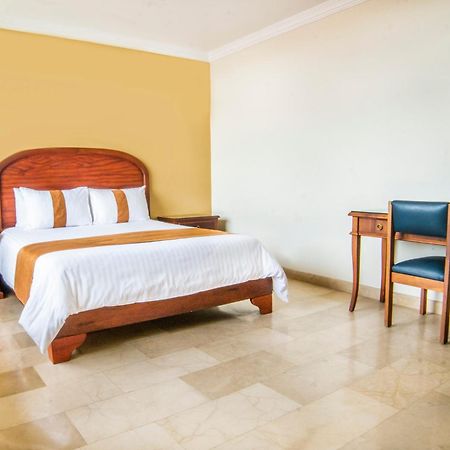 Gran Hotel De Lago - Lago Agrio Nueva Loja Zewnętrze zdjęcie