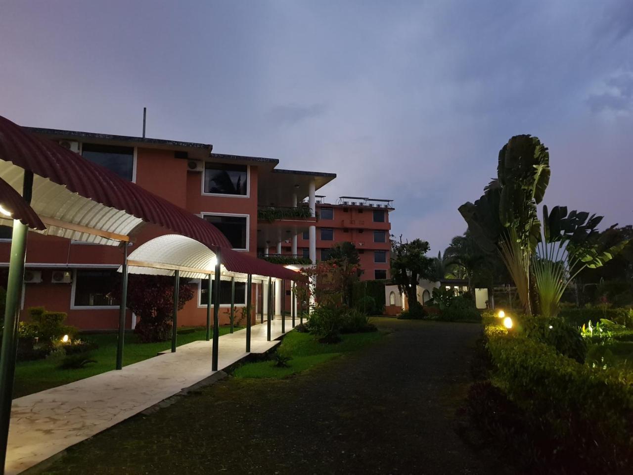 Gran Hotel De Lago - Lago Agrio Nueva Loja Zewnętrze zdjęcie