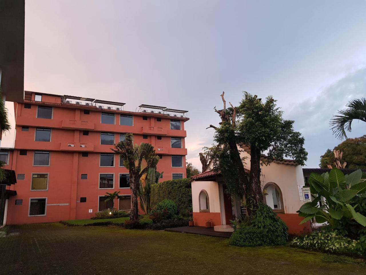 Gran Hotel De Lago - Lago Agrio Nueva Loja Zewnętrze zdjęcie
